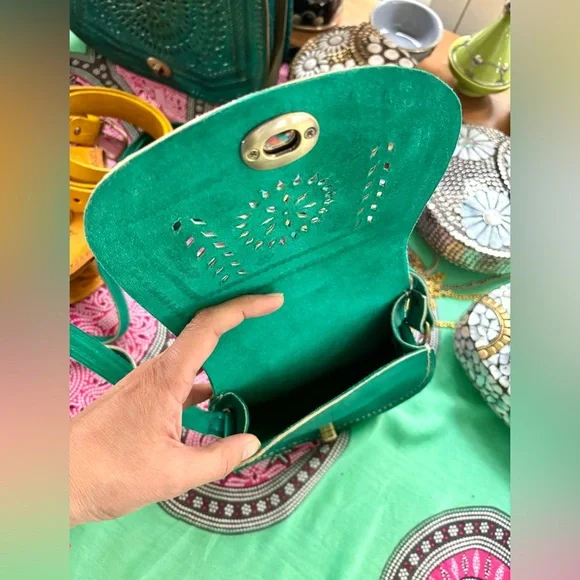 Moroccan Leather Handbag - Picture 6 of 7